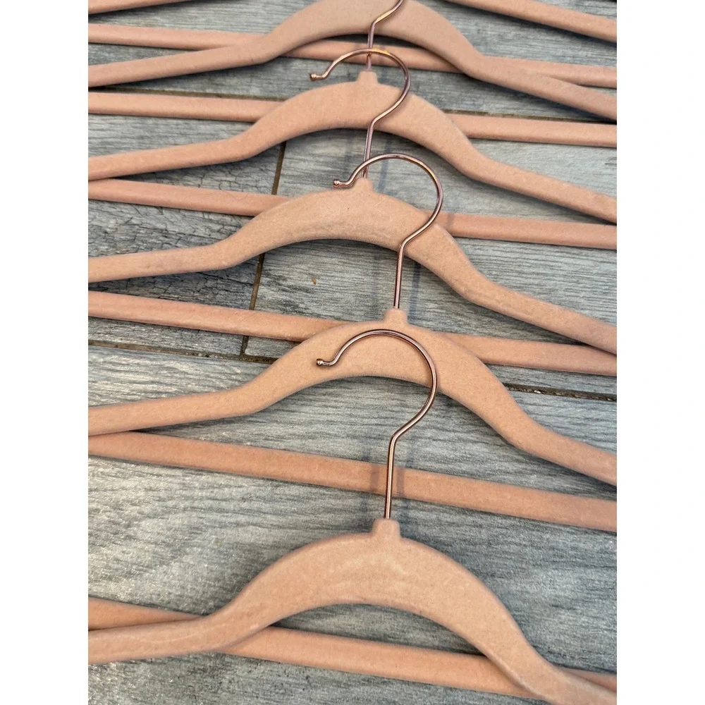 Velvet Non Slip Clothes‎ Hangers Lot of 10 Rose Gold Silver Peach Adult Storage